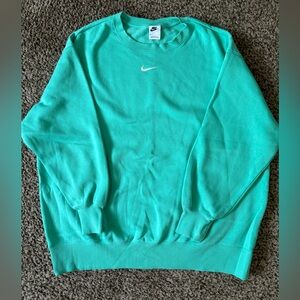 Women’s Nike crewneck